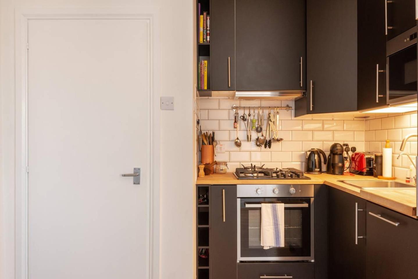 Guestready - 1Br Flat Ideally Located In Zone 2 Fits 3 Lejlighed London Eksteriør billede