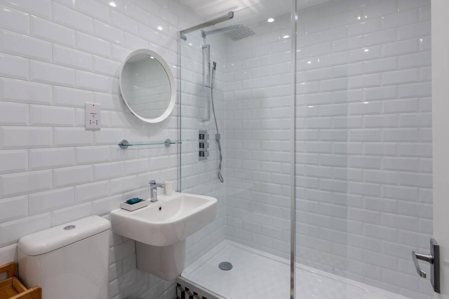 Guestready - 1Br Flat Ideally Located In Zone 2 Fits 3 Lejlighed London Eksteriør billede